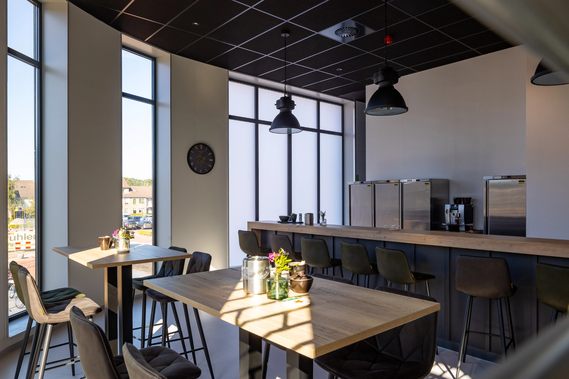 AGNOVA-Architecten-Sporthal-De-Klabbe-Emmer-Compascuum-bar